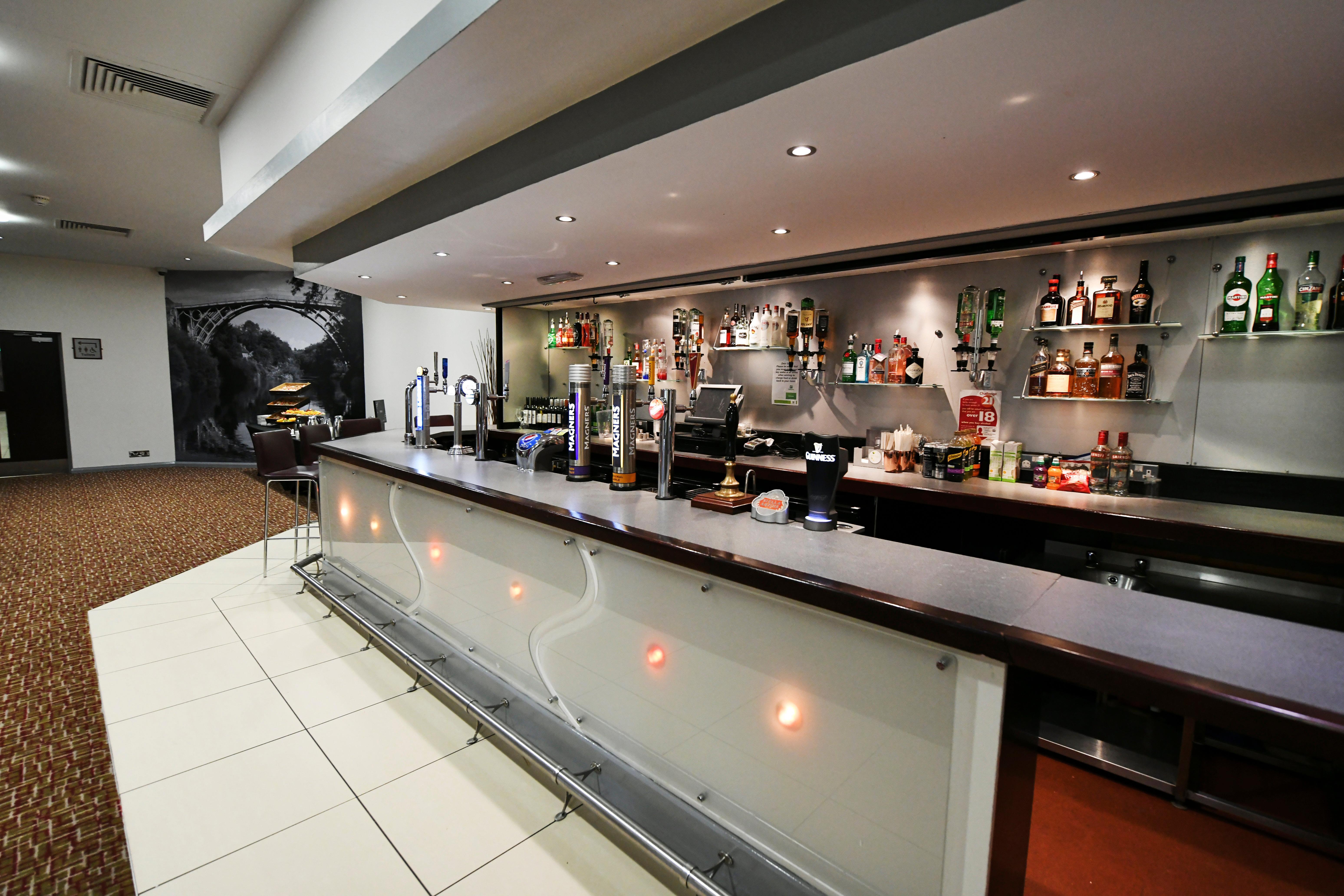Holiday Inn Telford Ironbridge By Ihg Εξωτερικό φωτογραφία